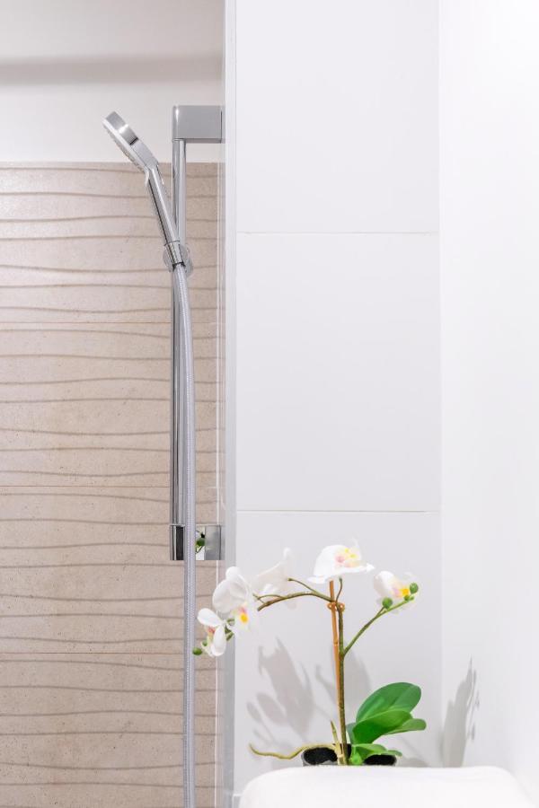 Atlas Unirii: Upscale Flats In The Heart Of Bucharest! Exteriör bild
