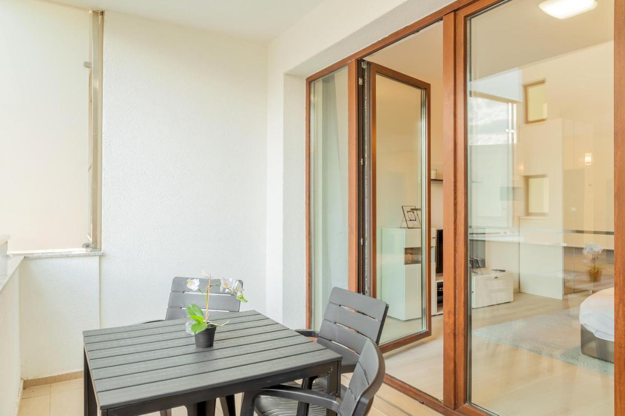 Atlas Unirii: Upscale Flats In The Heart Of Bucharest! Exteriör bild
