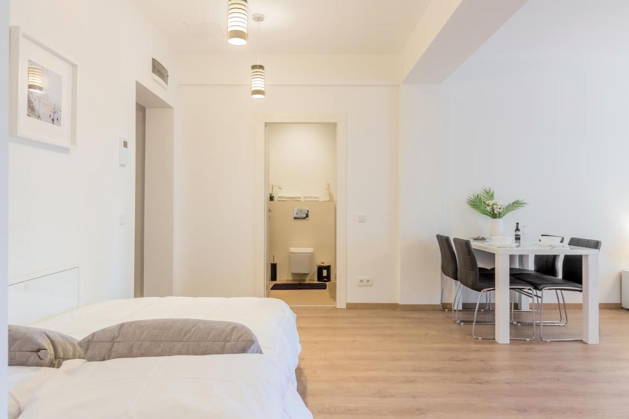 Atlas Unirii: Upscale Flats In The Heart Of Bucharest! Exteriör bild